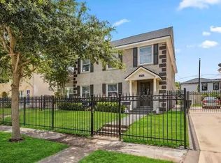 2714 Palm St APT 2, Houston, TX 77004