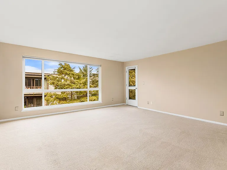 6225 Lake Washington Blvd NE #406 — Photo 9