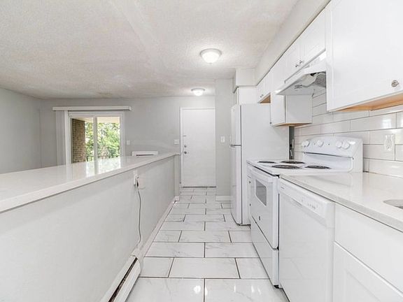 2nd image of 4531 S Lowell Blvd