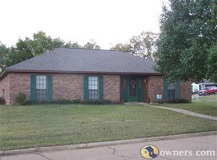 202 Shadow Creek Dr, Florence, MS 39073