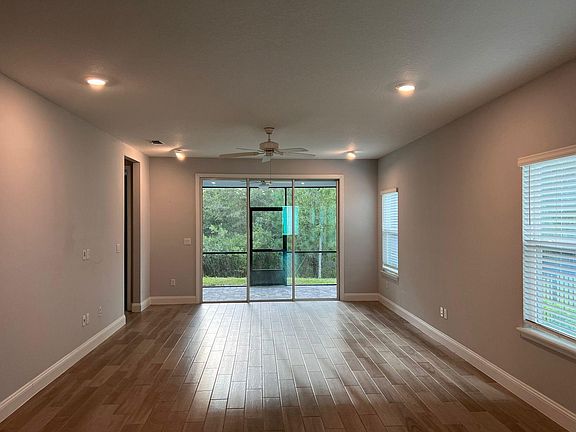4th image of 362 Clifton Bay Loop