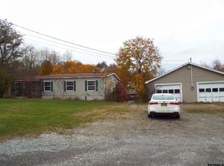 12 Seward St, Hoosick Falls, NY 12090