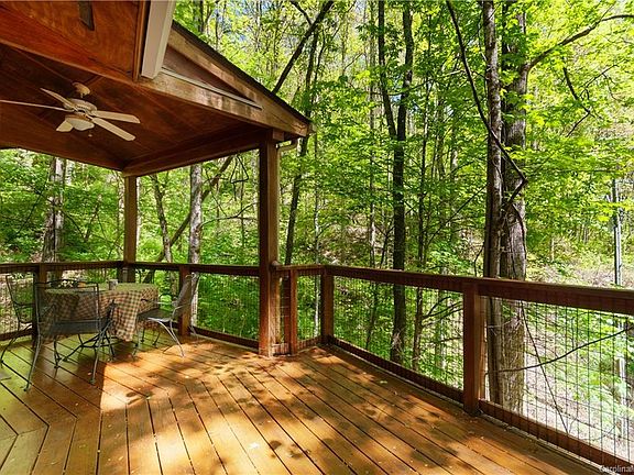 4th image of 18 Trillium End Ln