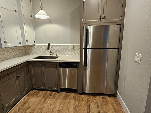 5th image of 2024 Grand Ave #B