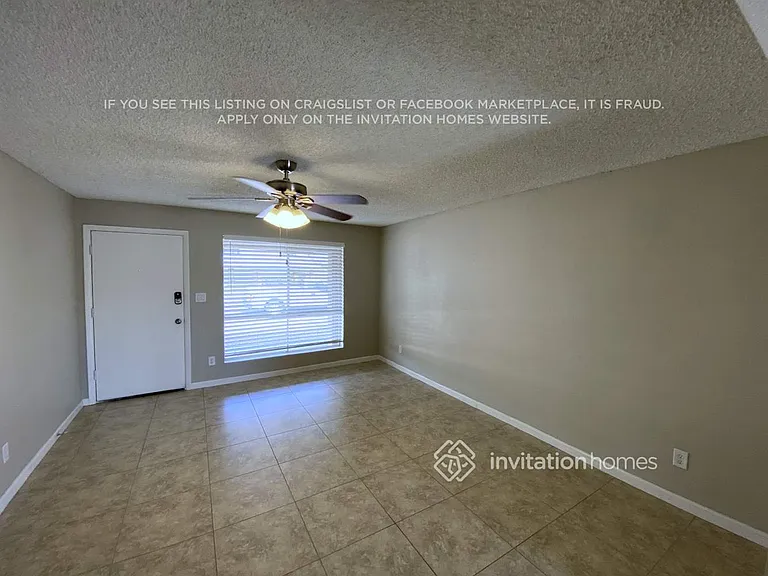 2515 E Coronita Cir — Photo 3