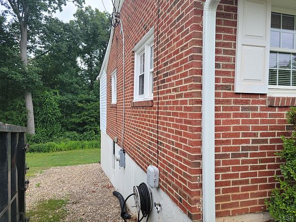 4th image of 3905 Moorman Dr