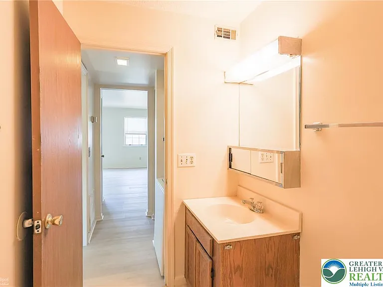 1464 Cedar Crest Blvd #18 — Photo 24
