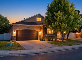 4042 W Scarsborough Ln, West Jordan, UT 84084