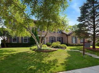 1605 Laburnum Rd, Hoffman Estates, IL 60192