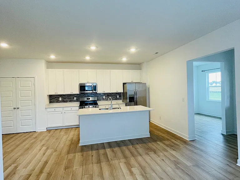 17295 Gibson Dr — Photo 8