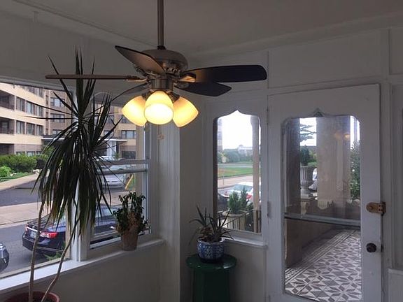 Sun room/ enclosed patio 10 X 10 100 sq ft