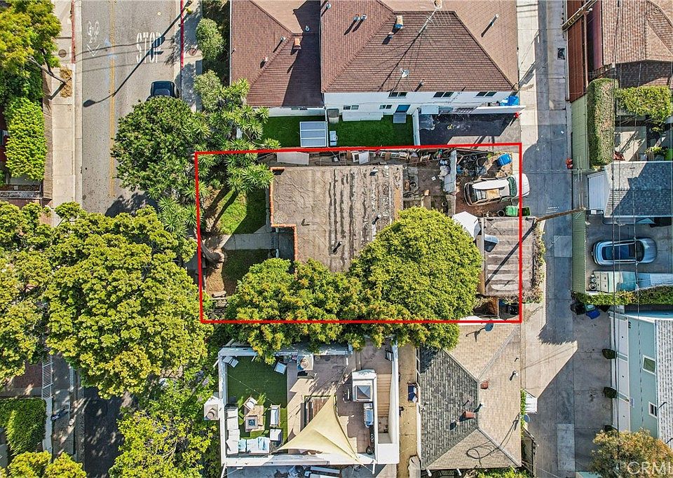1st image of 633 Navy St