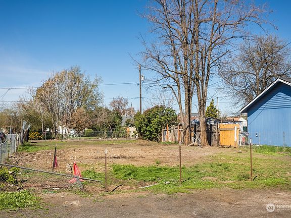 5th image of 625 N 11th Avenue