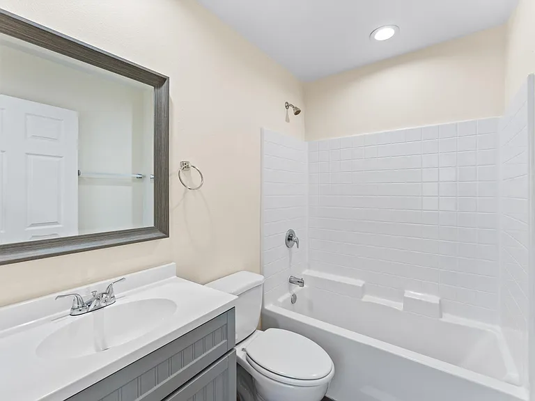 1029 S Montebello Blvd — Photo 54