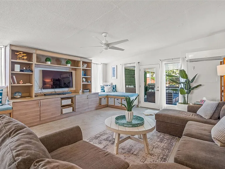 4801 Sarasota Ave — Photo 18
