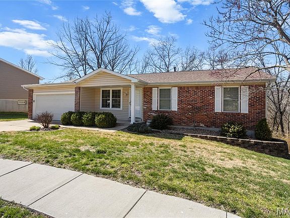 3rd image of 2626 Brantley Ct