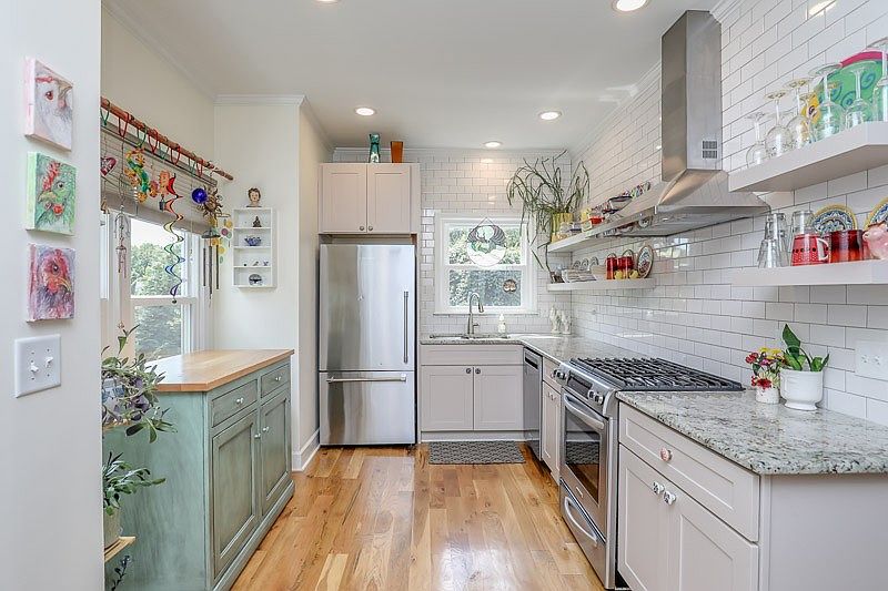 1st image of 108 Bonnie Briar Ln