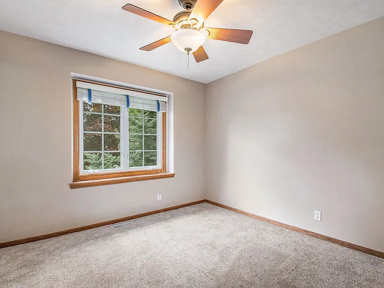 15206 Borman St — Photo 7