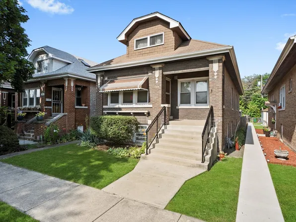 2418 Wesley Ave, Berwyn, IL 60402