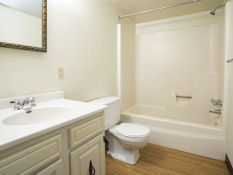 Markvue Apartments — Photo 9