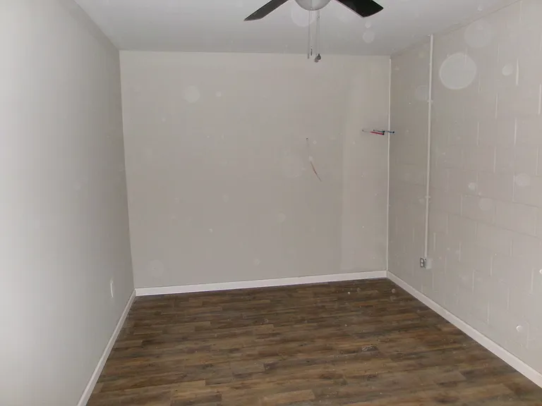 619 Mayes Ln — Photo 4