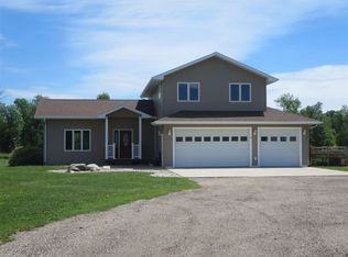 600 54th St NW, Minot, ND 58703