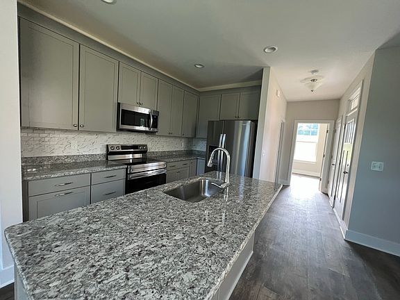 3rd image of 1036 Abbott St #1