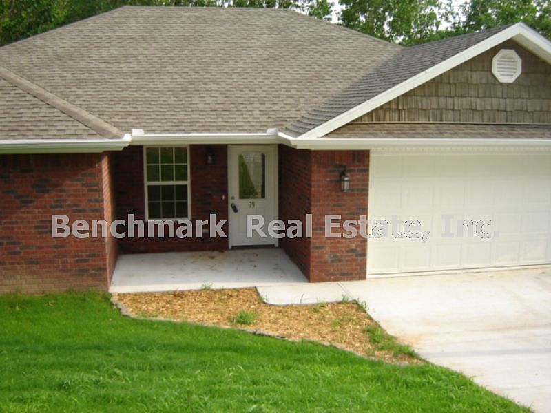 1st image of 79 Granshire Dr