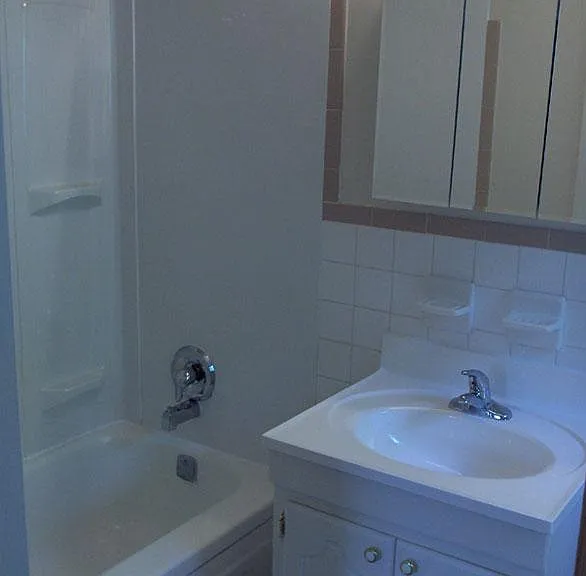 Ridgewood Apartments — Photo 7