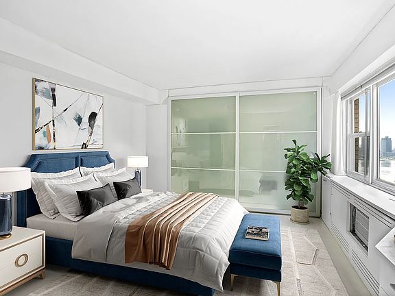 5th image of 333 E 46th St Penthouse A