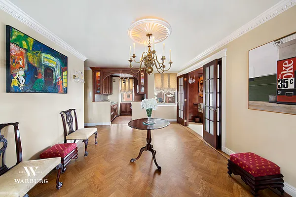Sold by Warburg | media 1