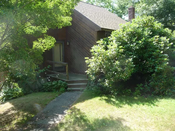 6 Joseph Street, Derry, NH 03038