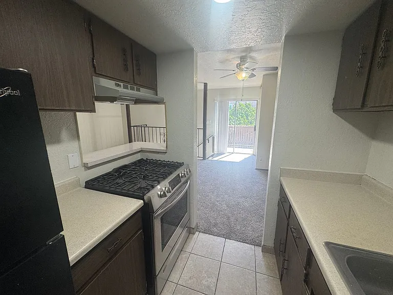 8432 Chambers Ct NE #D — Photo 5