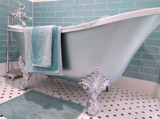 6472 Lincoln St, Hollywood, FL 33024