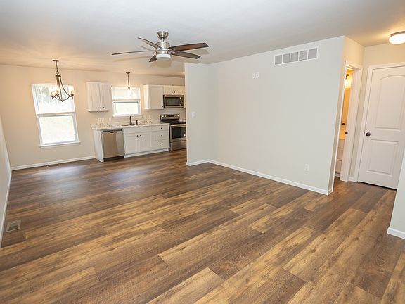 4th image of 5406 Deer Valley Dr #C