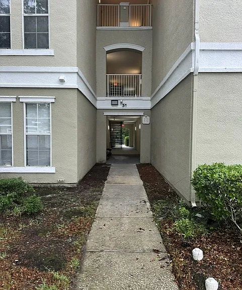 8290 Gate Pkwy #504 — Photo 2