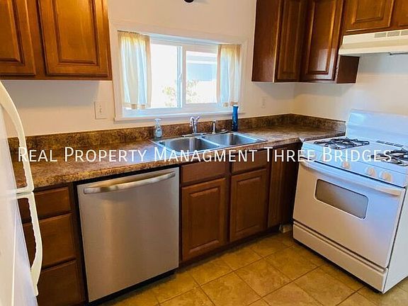 3rd image of 7061 Pernod Ave