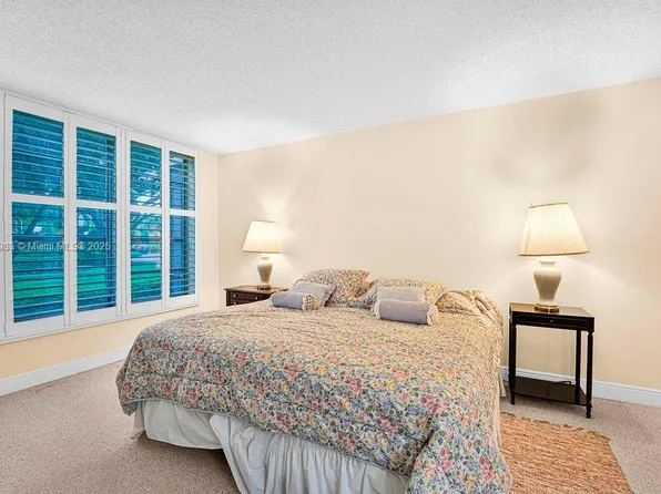 4000 N Cypress Dr APT 102, Pompano Beach, FL 33069