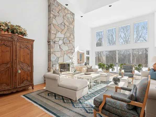 7 Chatfields Ridge Rd, East Hampton, NY 11937