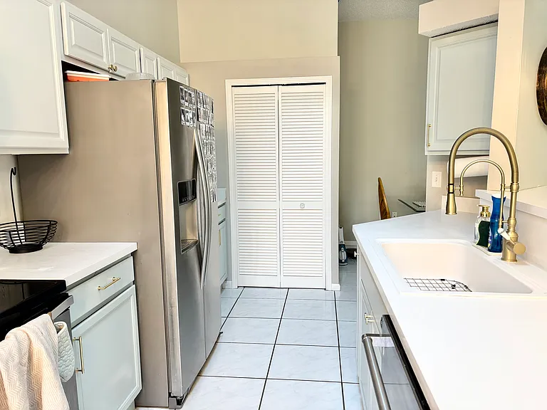 1626 Lara St NE — Photo 13