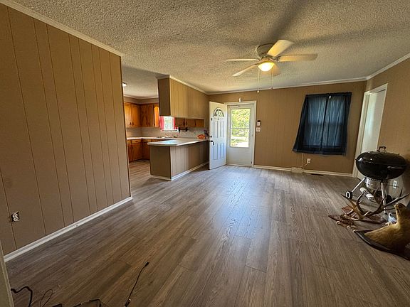 5th image of 200 Tiger Lily Rd