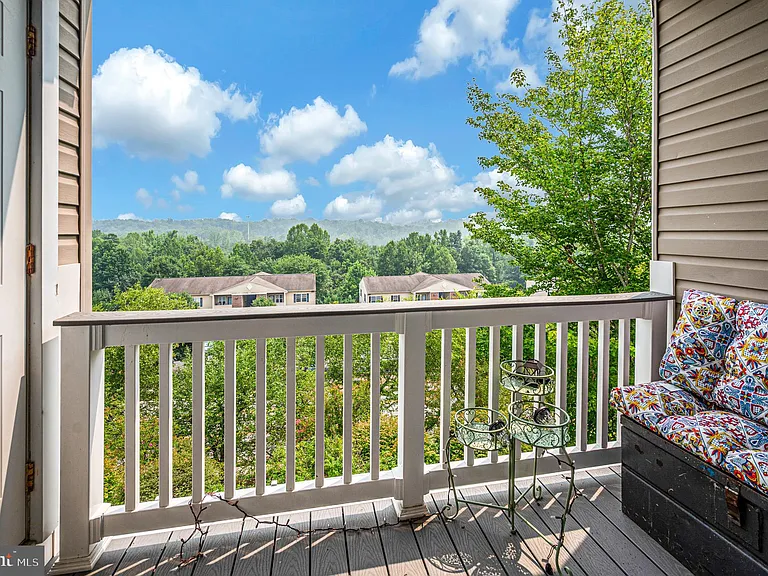 75 Fern Oak Cir #303 — Photo 19