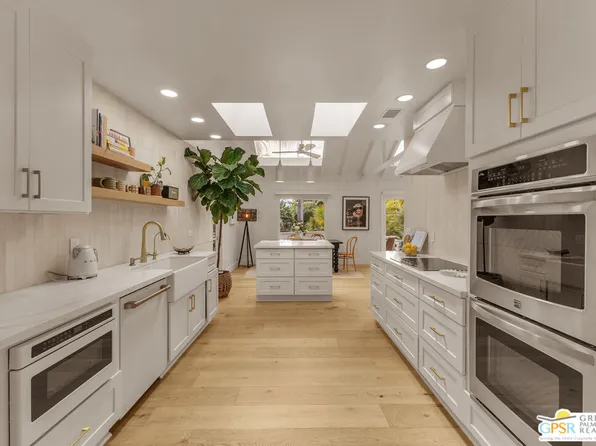 1490 Avocado Rd, Oceanside, CA 92054