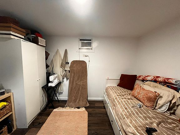 2nd image of 6959 Oak Park Ave #10