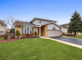 7244 Arbor Ln, Justice, IL 60458