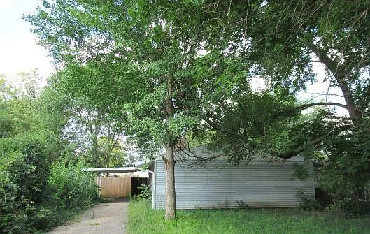 869 Mark Pl photo 1
