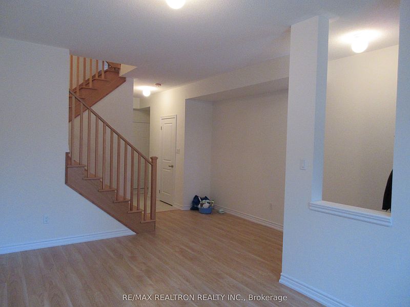 Markham Townhouse for rent - 3 Bedrooms — photo 2