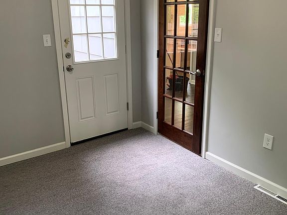 5th image of 8401 Kenwood Ave