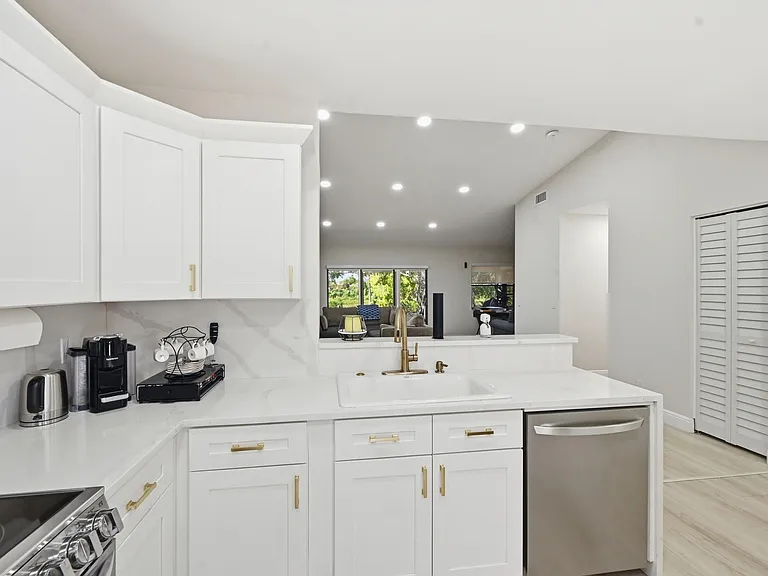 10775 Waterberry Dr — Photo 11