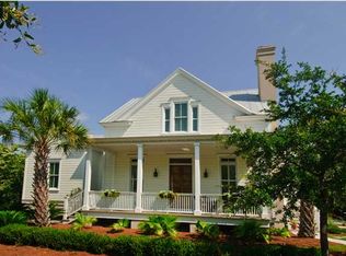 33 Frogmore Rd, Mount Pleasant, SC 29464